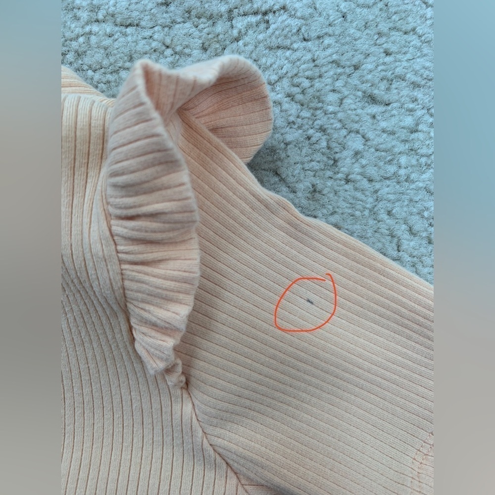 Zara Size 9 Light Peach Ribbed Ruffle Tee - Picture 5 of 6